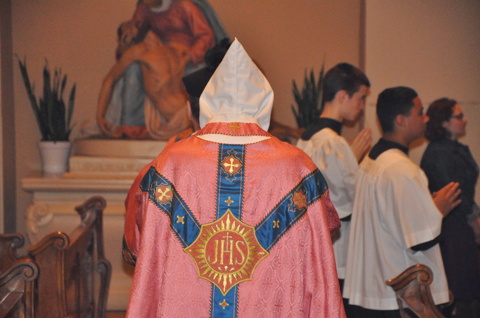 Orbis Catholicus Secundus Rose Colored Vestments