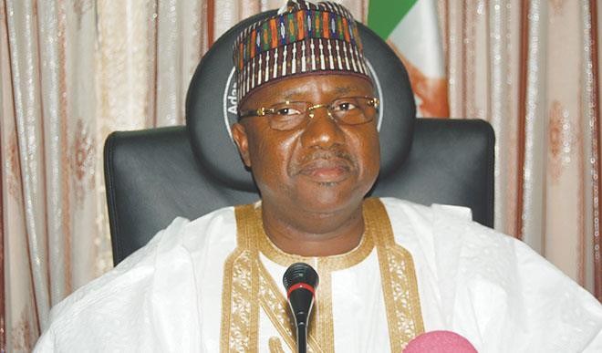 Shugaban Karamar Hukuma Ya Cire Hakorin Kwamishiniya A Adamawa