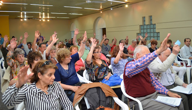 Asamblea%2BOrdinaria_Delegados%2Bvotando.jpg