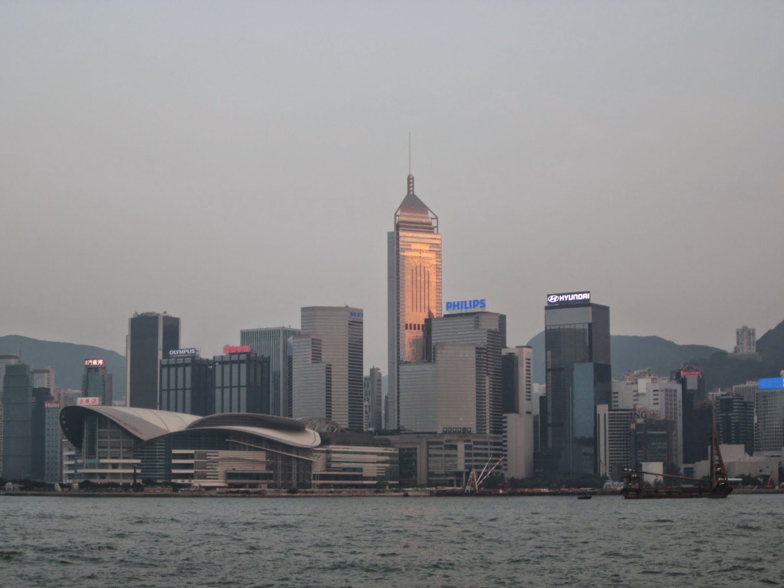 James Bond Locations Queen's Pier, Hong Kong a lost Bond location