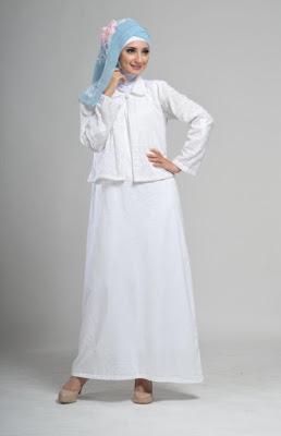 contoh model baju muslim putih