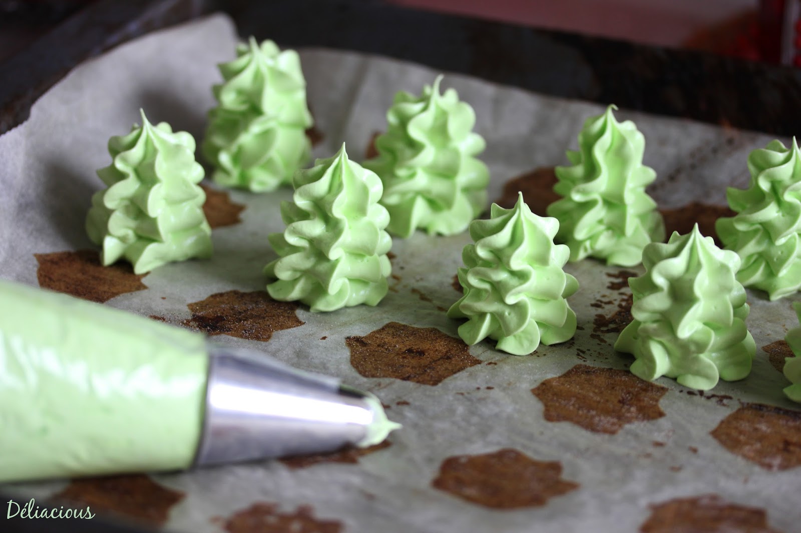 Meringues sapin de noël à offrir [version traditionnelle et végétalienne]