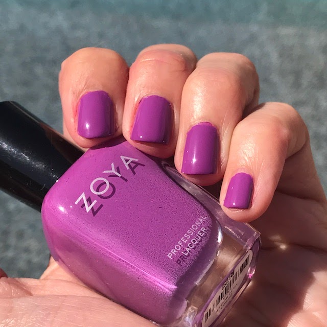 Zoya Lois