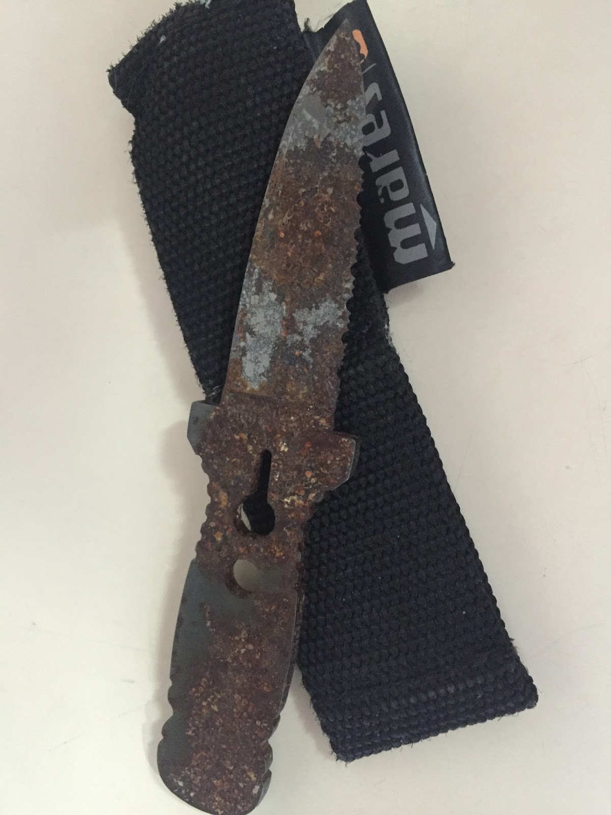 DiveGearReview Mares Spearfishing Hero Scuba Knife