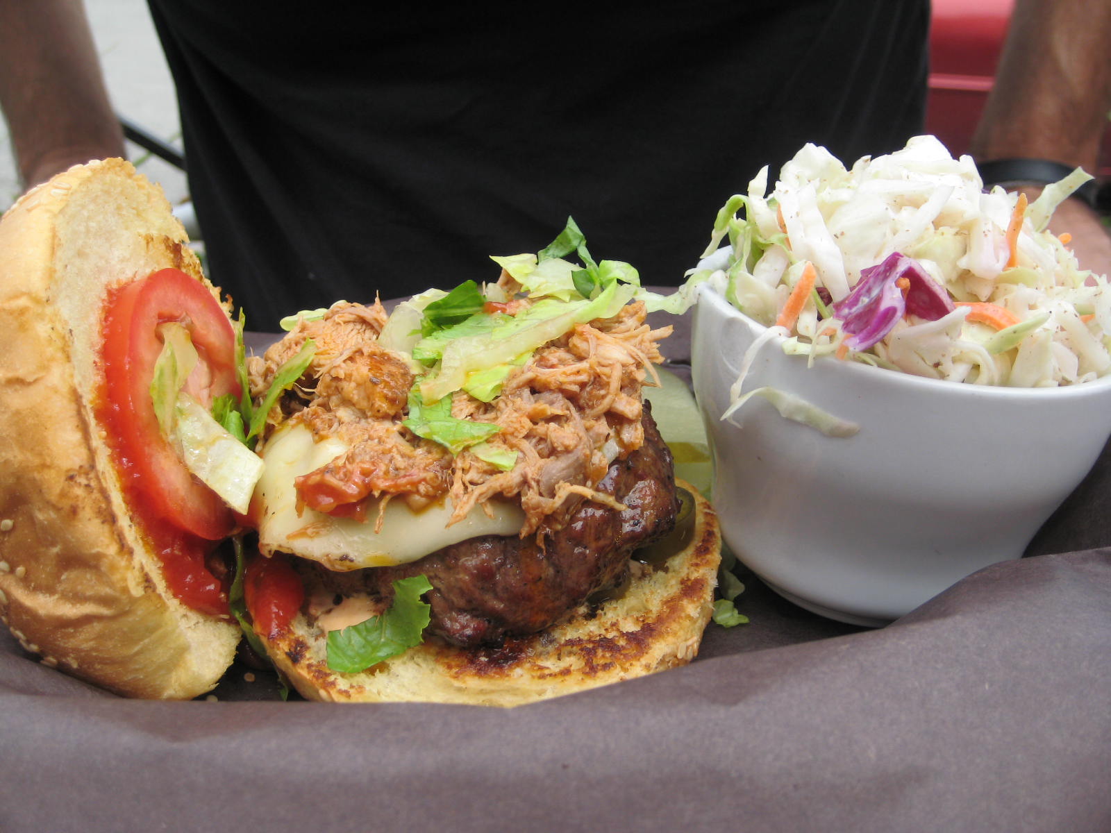 The Burger Tour Woody's Burgers. We take the Etobicoke challenge!