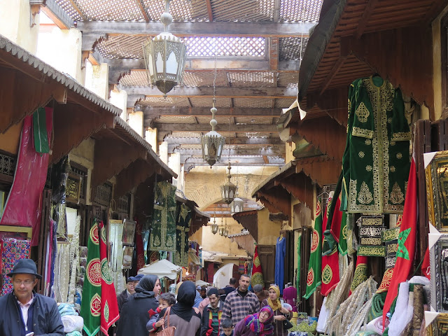 Kissaria - mercado de telas cubierto