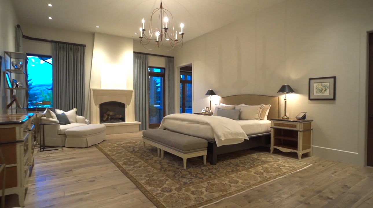 41 Photos vs. 8200 Kalavista Dr, Coldstream, Canada Kalamalka Lake Mansion Interior Design Tour