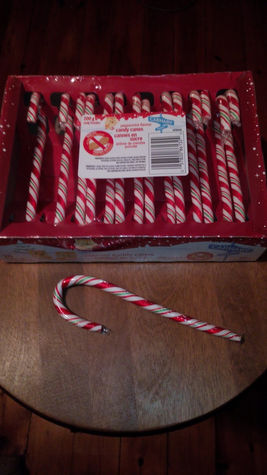 Sooothisisme Candy Cane taste test!