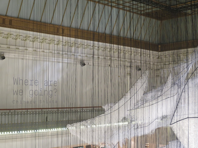 chiharu-shiota-au-bon-marché.jpg chiharu-shiota-au-bon-marché.jpg
