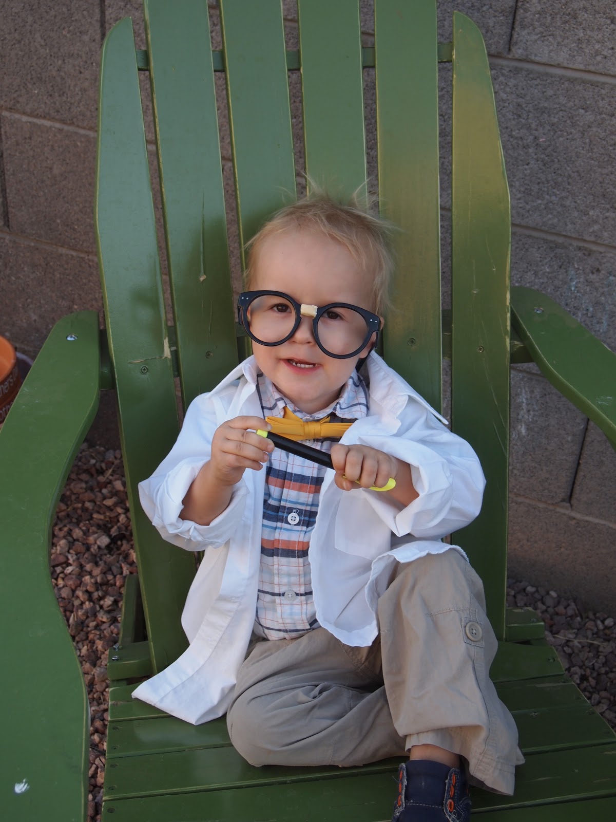 Cracked Up Kitchen: Mad Scientist and Other Inexpensive Halloween Costumes