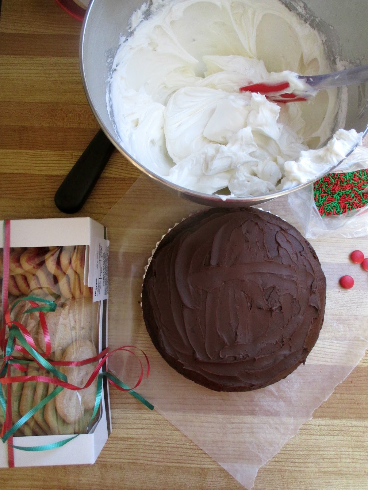 How To Crumb Coat A Cake With Store Bought Icing How To Crumb Coat A Cake With Store Bought Icing