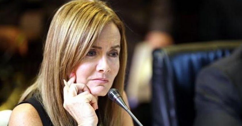 #ConMisHijosNoTeMetas: Hay un movimiento político detrás de todo (Marilú Martens Cortés) #ConMisHijosNoTeMetas: Hay un movimiento político detrás de todo (Marilú Martens Cortés)