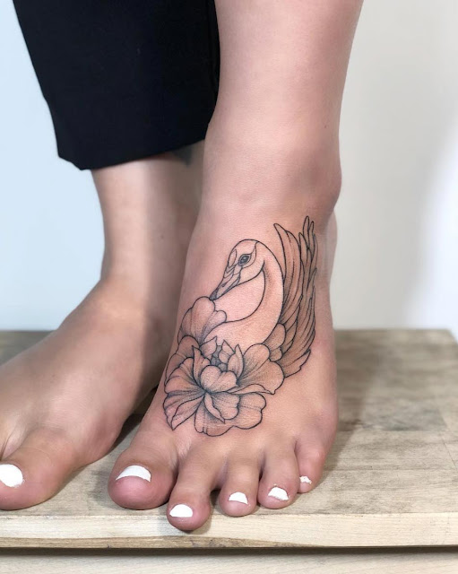 tatuagens femininas para os pés tatuagens femininas para os pés