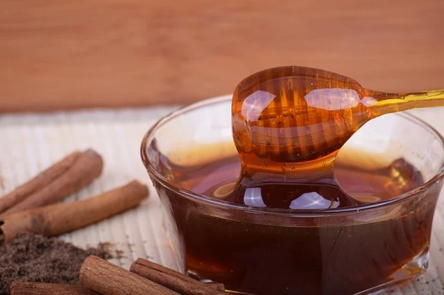 Campuran madu dan gula jawa