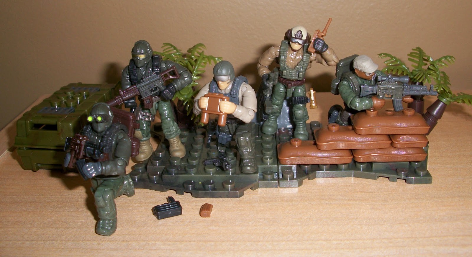 mega bloks call of duty jungle paratrooper