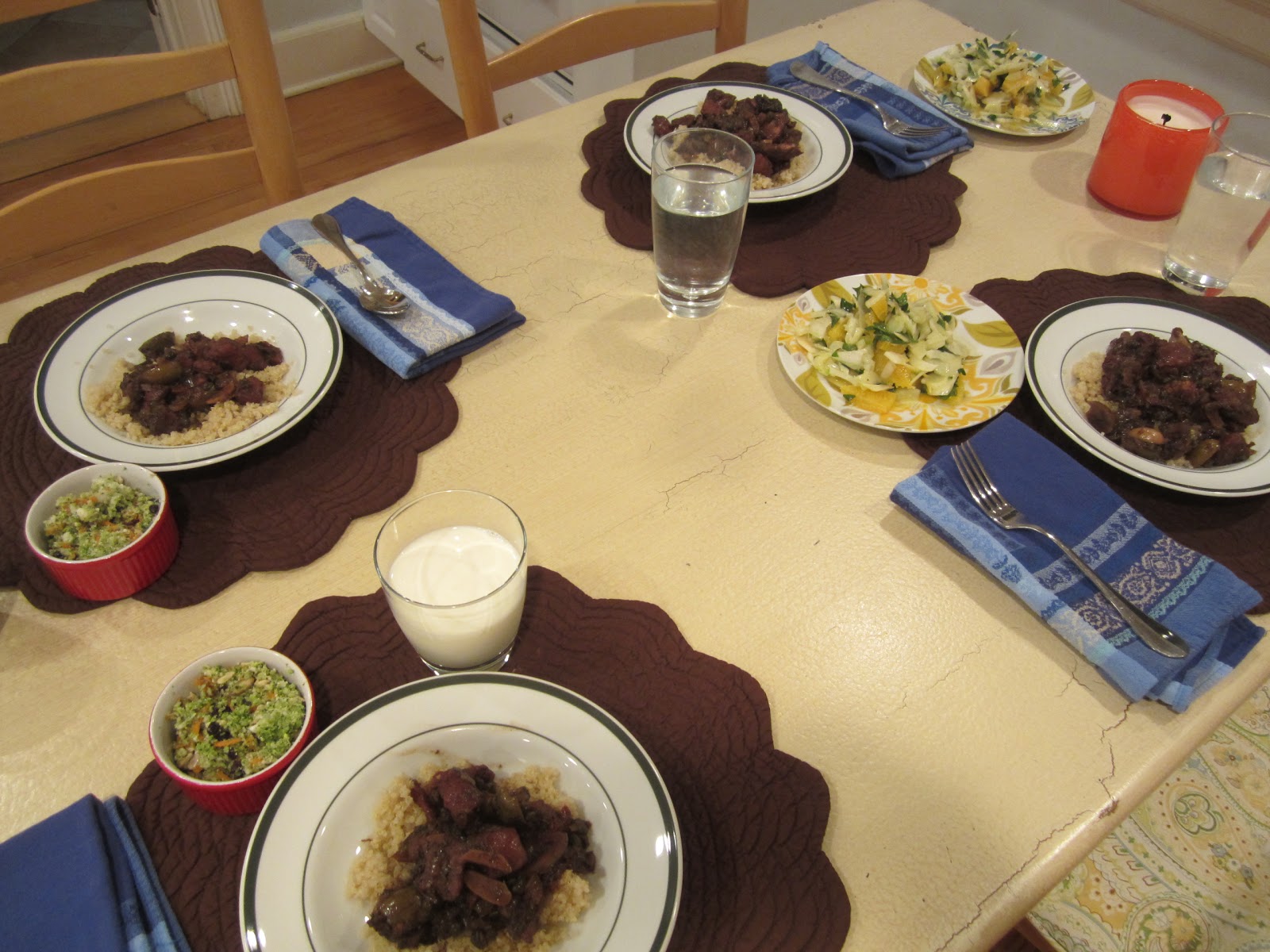 The Full Plate Blog: 2012 resolution #2: family dinner (at a set time)