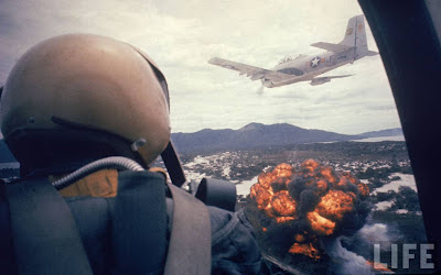 Airstrike Vietnam - napalm