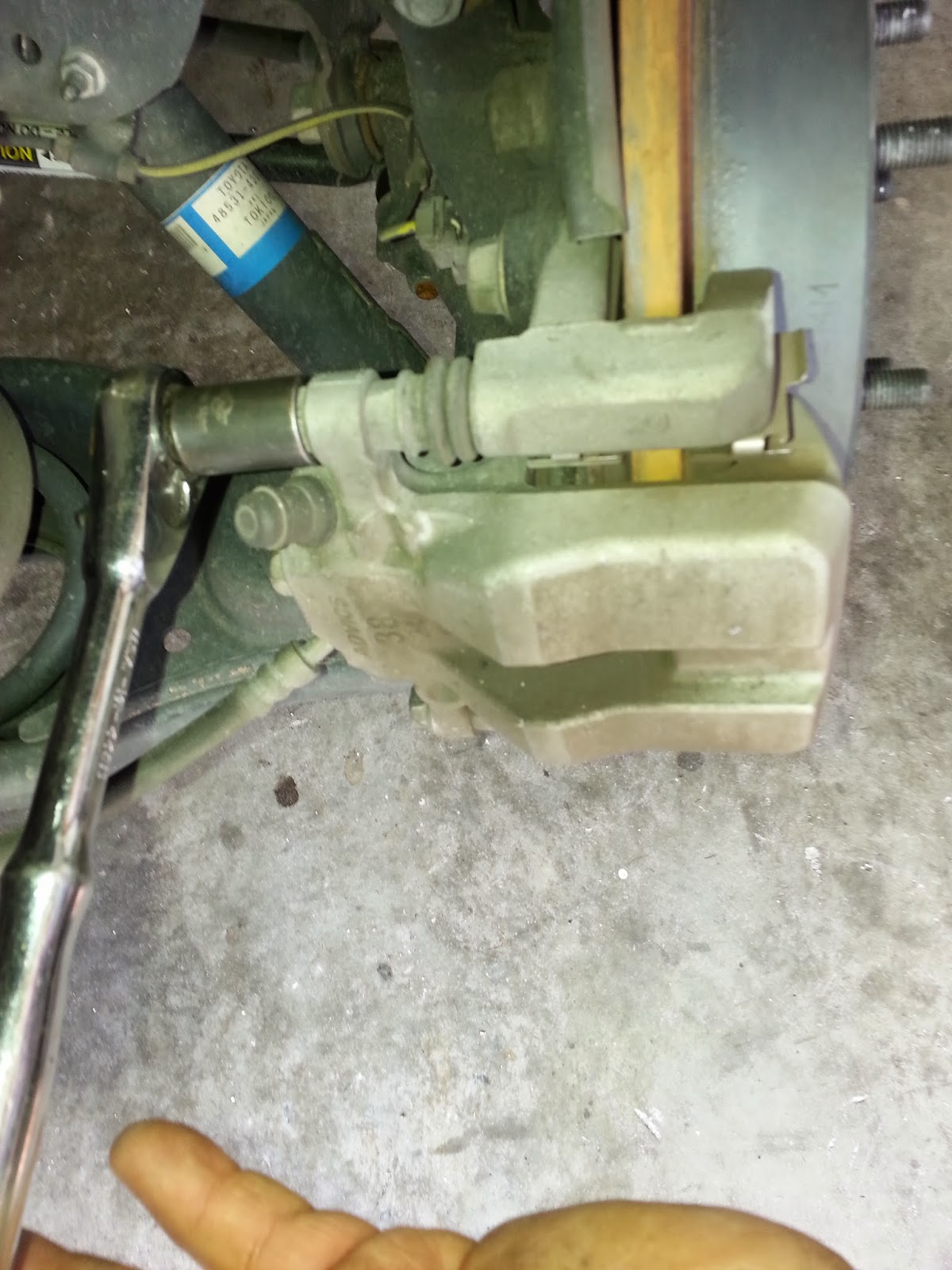 Corolla DIY: DIY - 2009 Toyota Rav 4 Rear Brakes and Rotors Replacement