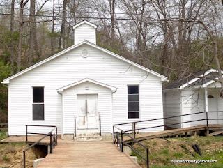 white wooden church in Kentucky white wooden church in Kentucky