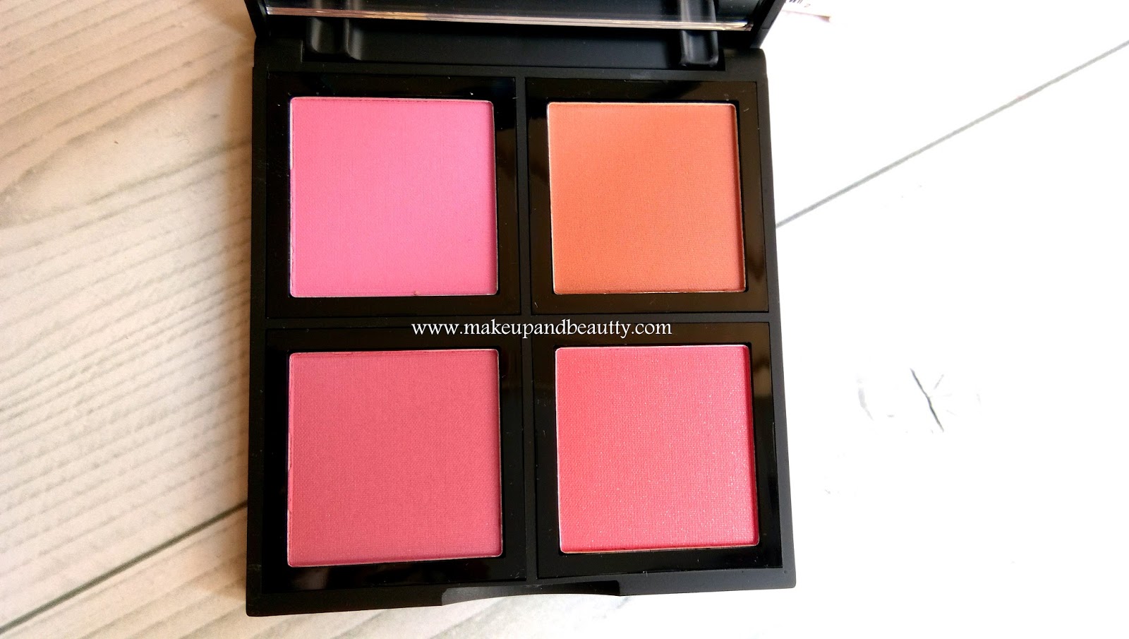Makeup and beauty !!! REVIEW & SWATCHES ELF POWDER BLUSH PALETTE (LIGHT).