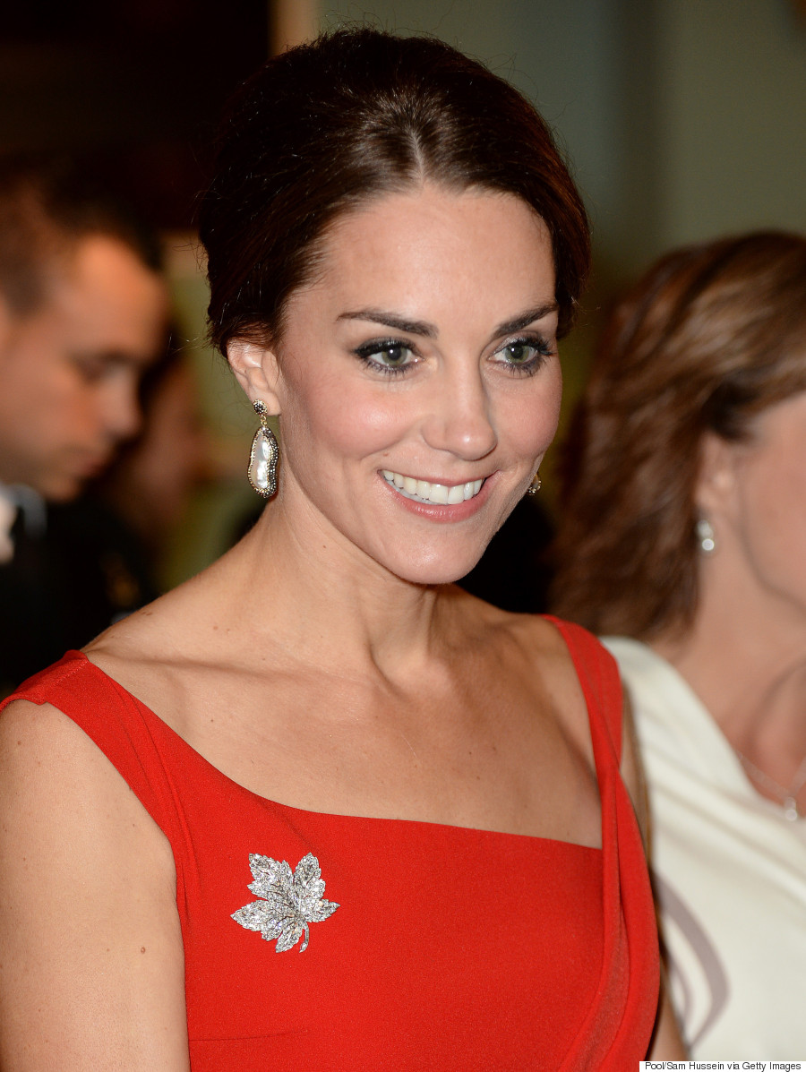 BEST DRESSED THIS WEEK- DUCHESS KATE IN RED ,Indian fashion blogger Duchess Kate, Duchess Kate in Canada, Chamber of beauty