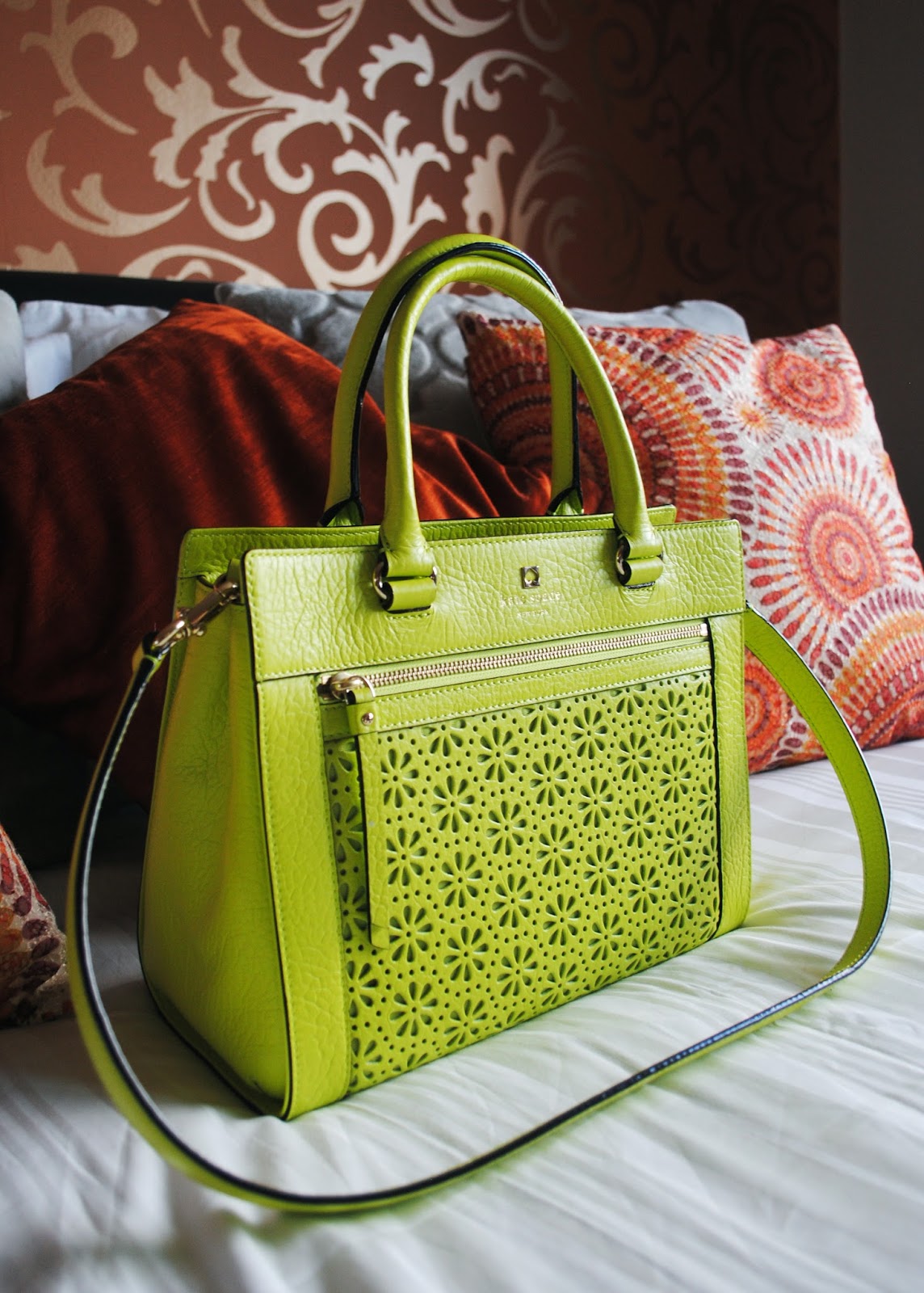 Sharkett Sisters Kate Spade Perri Lane Bag I Love A Good Bargain And Designer Handbag To My Delight Found Both This Week In Beautiful Lime Green Kate Spade Bag