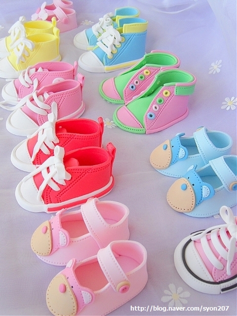 baby converse fondant pattern