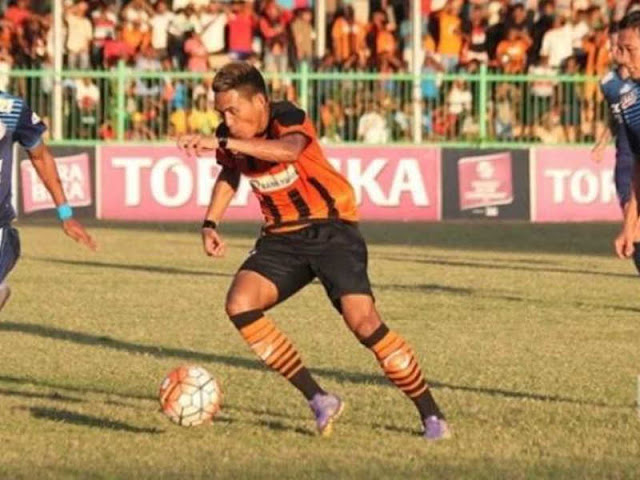 Irvan Yunus Mofu Jadi Pengganti Ideal Ruben Sanadi di Persipura Irvan Yunus Mofu Jadi Pengganti Ideal Ruben Sanadi di Persipura