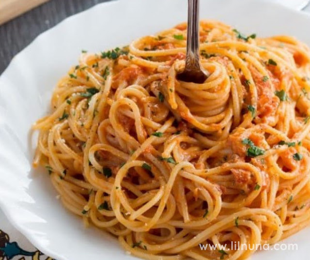 Spaghetti With Skinny Tomato Cream Sauce
