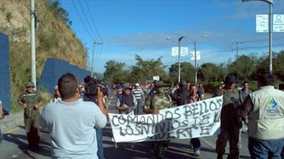 Veteranos de guerra salvadoreños protestan en reclamo de beneficios sociales