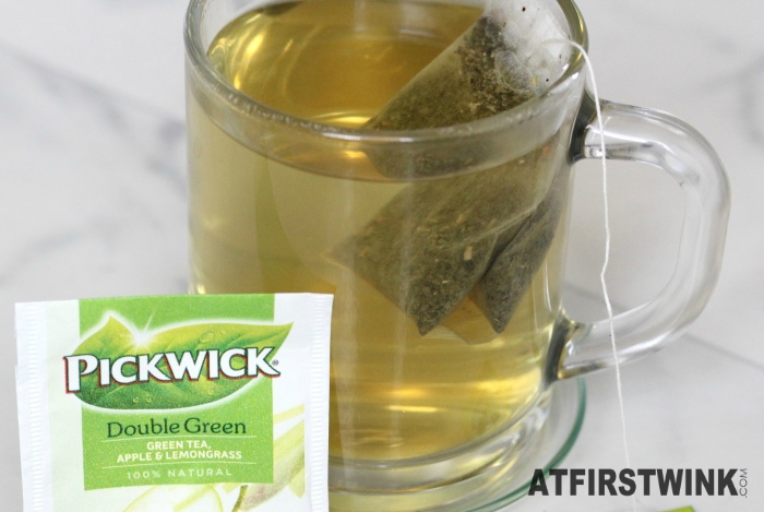 Pickwick double green tea apple and lemongrass in tea glass