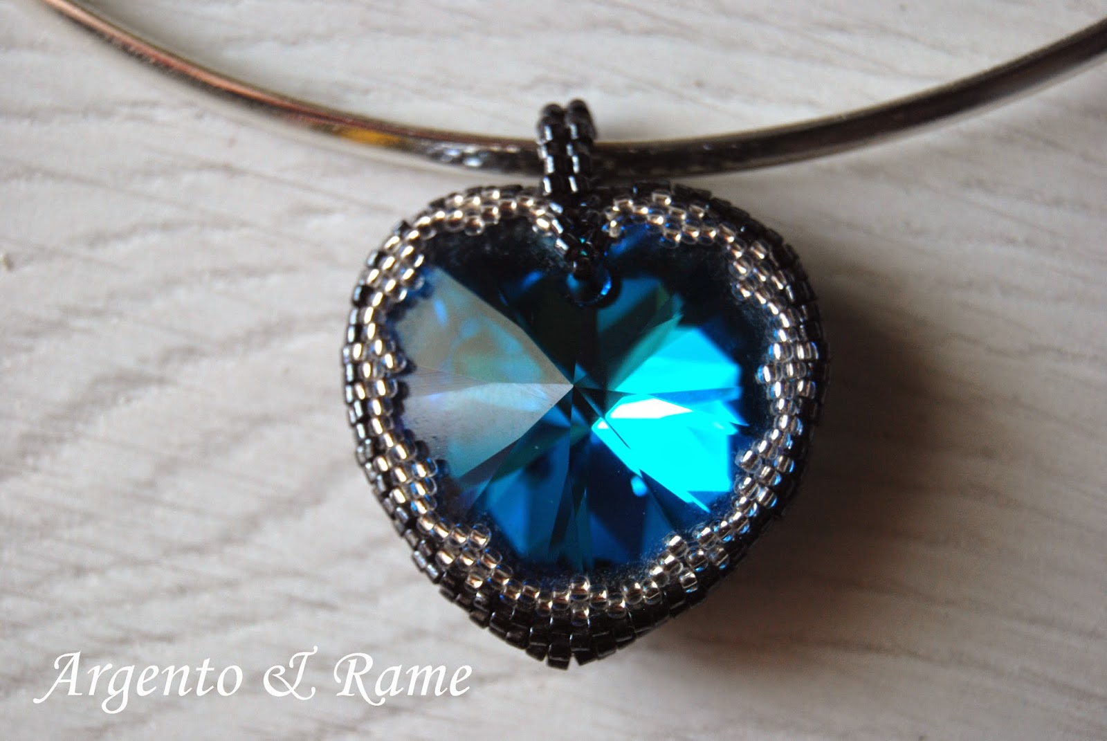 Delicata Collana Girocollo Con Ciondolo Cuore Piccolo In Pelle, Colore Argento, Per Donne E Ragazze – Gioiello Semplice