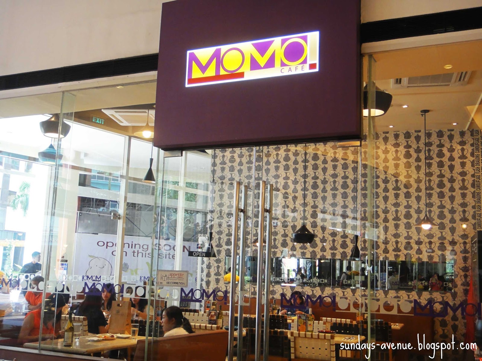 Sunday's Avenue MoMolicious... MoMo Cafe at Eastwood Mall