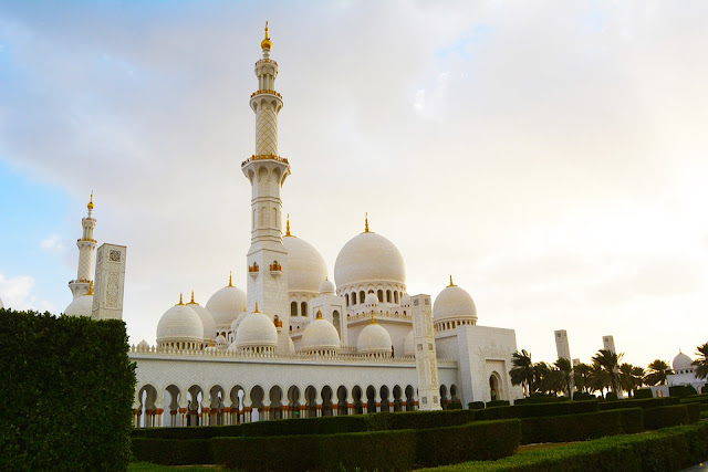 Tanggal Maulid Nabi Muhammad SAW Tanggal Maulid Nabi Muhammad SAW