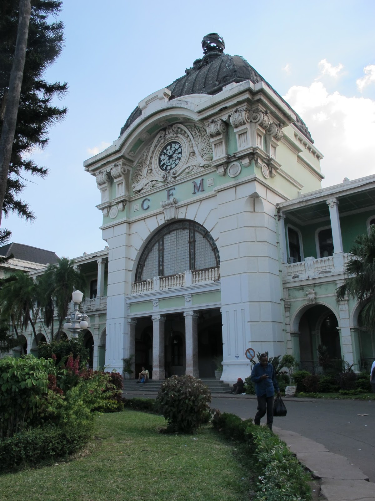 Because this is Africa: 4 Days in Maputo