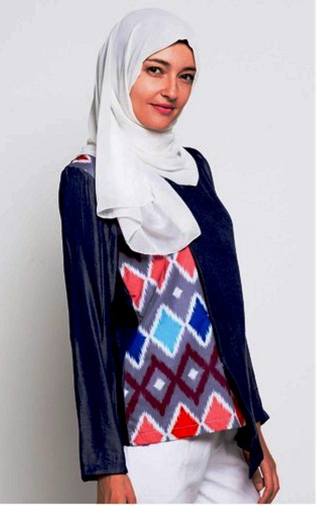 Model Baju Batik Atasan Untuk Wanita Muslimah Modern Model Baju Batik Atasan Untuk Wanita Muslimah Modern