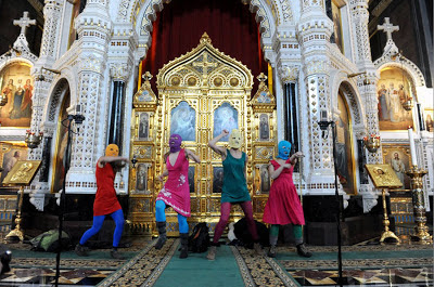 Pussy Riot Aktion in Kirche Pussy Riot singen in Kirche