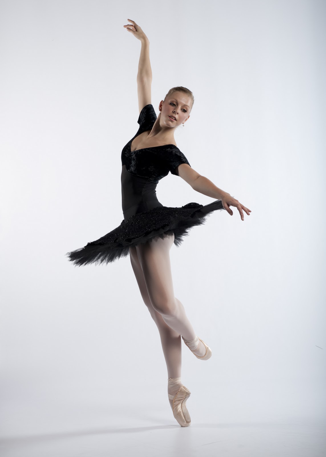 charlotte davies professional photo for cv