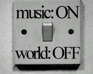 best whatsapp dp: music lover whatsapp profile pics