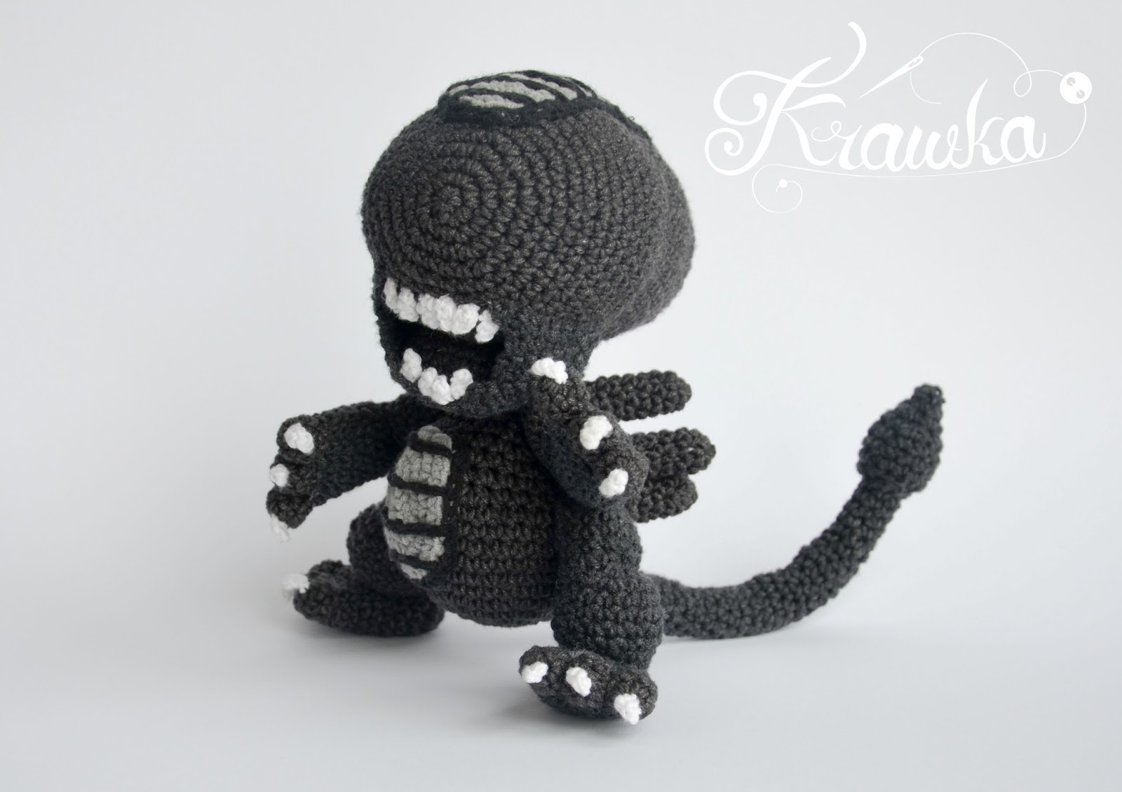 Alien xenomorph crochet pattern by Krawka - best geek crochet pattern ...