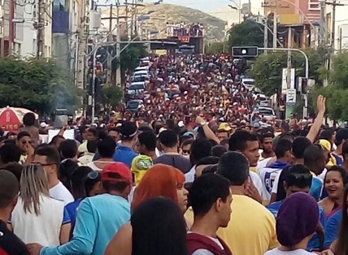 Jequié: Torcida comemora título e acesso à Série A do Baianão