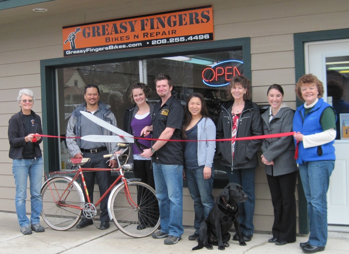 Greater Sandpoint Chamber Chatter Chamber has Ribbon Cutting for