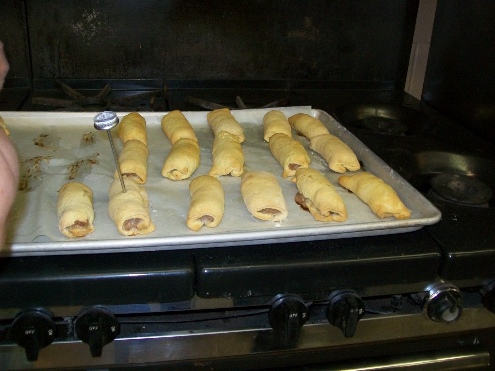 Michigan Cottage Cook HOW TO MAKE DUTCH PIGS IN A BLANKET6,000 AT A