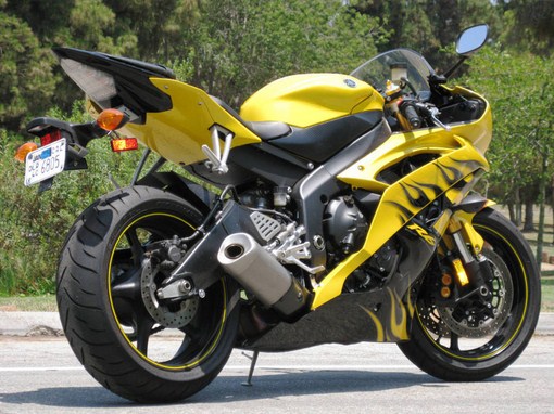best car wallpapers: Yamaha Yzf R6 Wallpaper best car wallpapers: Yamaha Yzf R6 Wallpaper