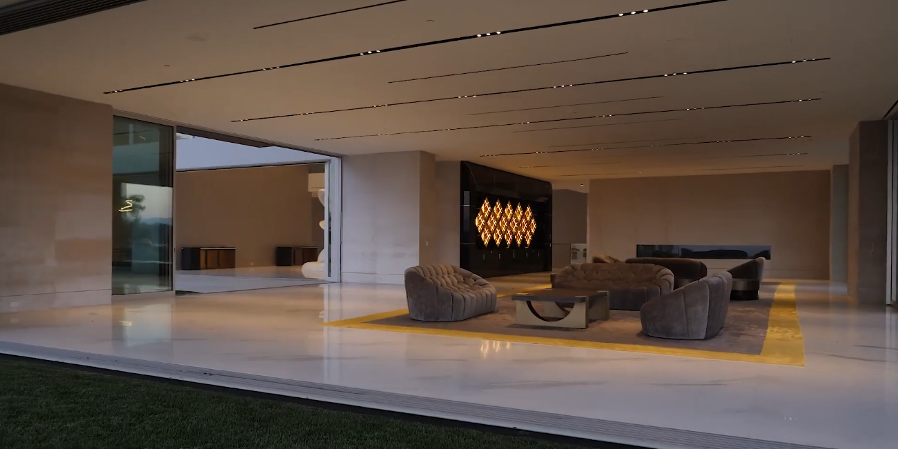 23 Photos vs. $500,000,000 | Bel Air Mega Mansion | Los Angeles - Luxury Home & Interior Design Tour 23 Photos vs. $500,000,000 | Bel Air Mega Mansion | Los Angeles - Luxury Home & Interior Design Tour