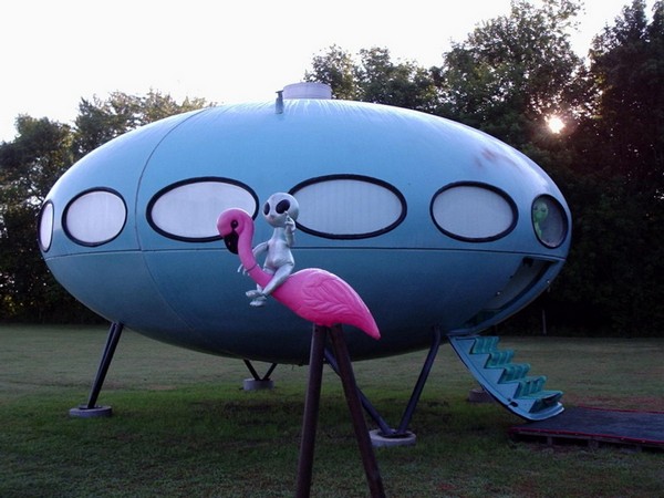 House in the shape of UFO Alien Spaceship in Frisco, North Carolina, Awkward Homes