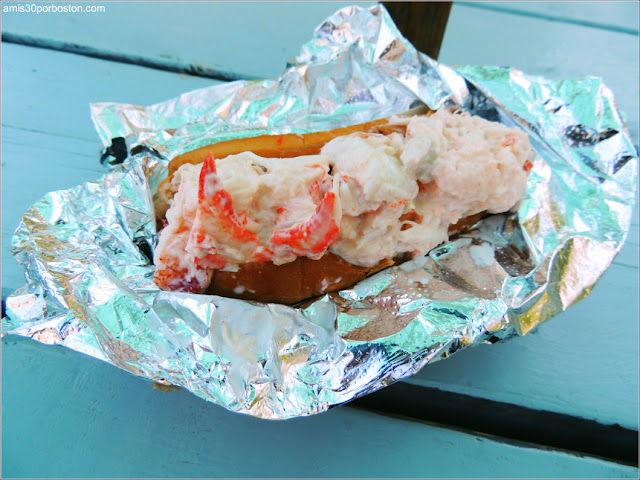 Regular Lobster Roll with Mayo del James Hook & Company en Boston