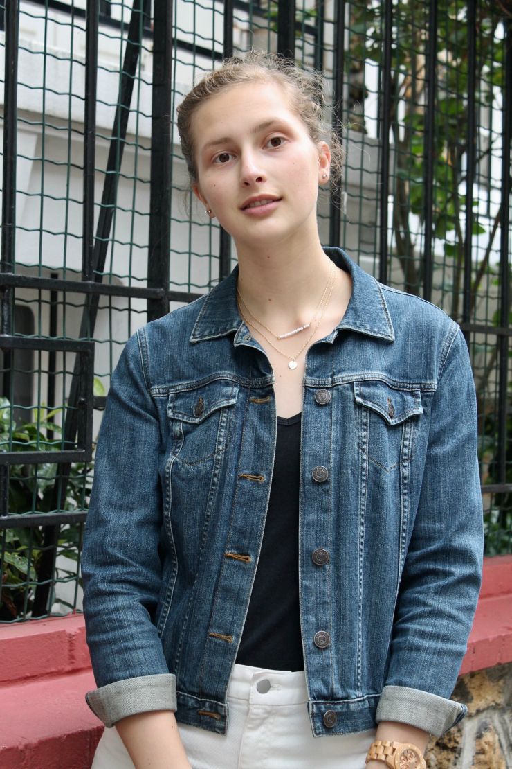 jean jacket, white cropped bootcut jeans and white trainers #ootd #fashion