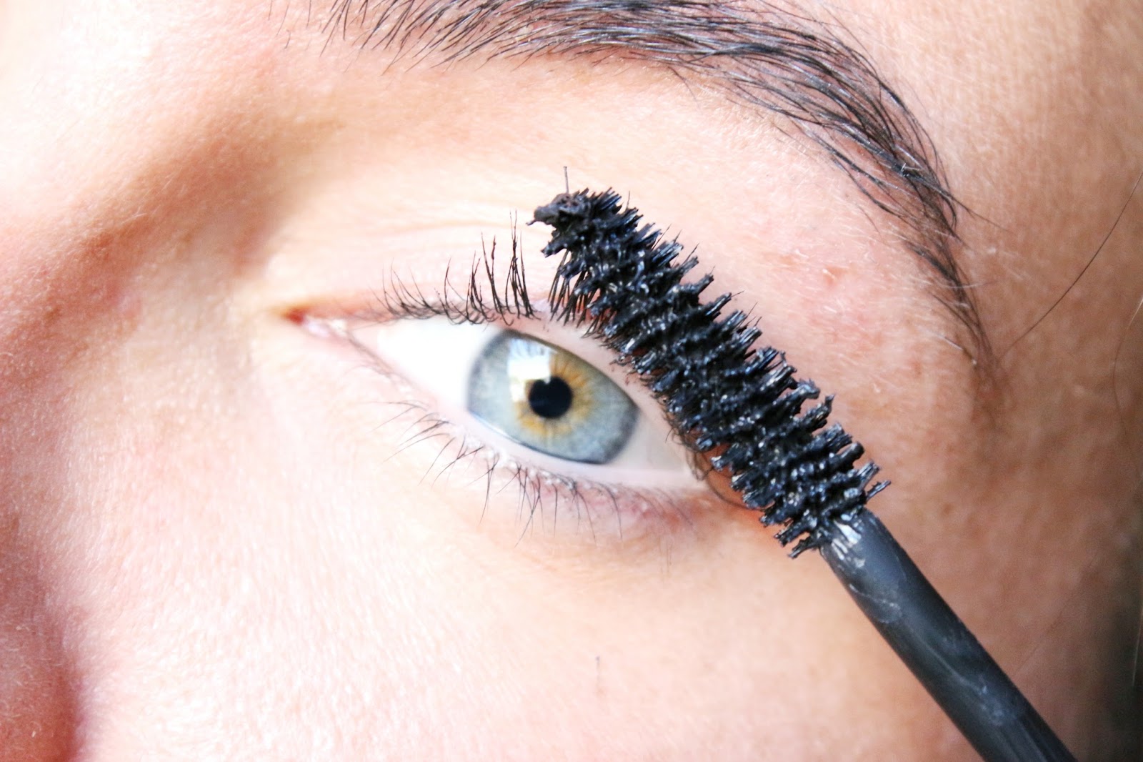 volume-lift-mascara-studiomakeup volume-lift-mascara-studiomakeup