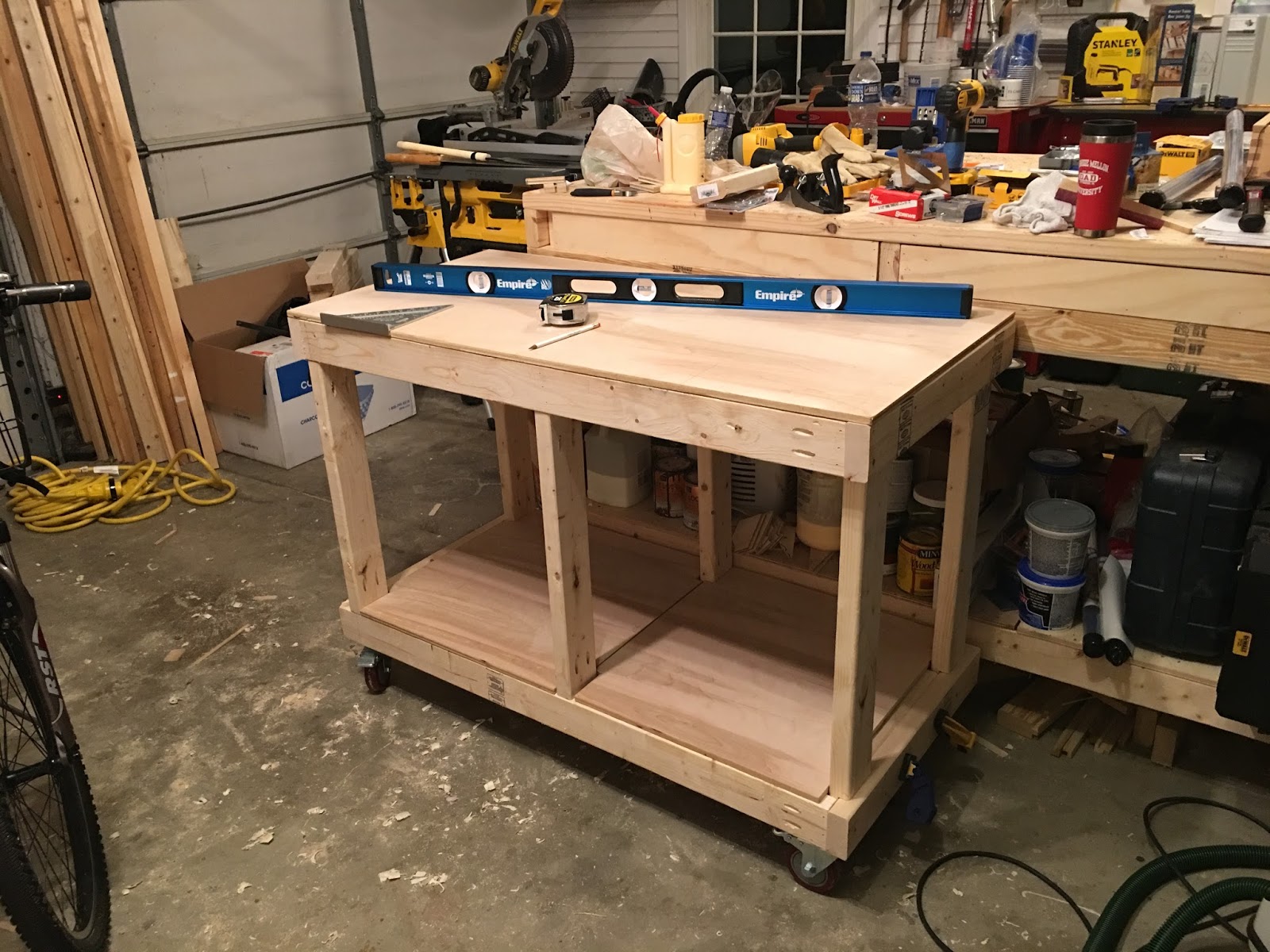Lair of the Uber Geek: Woodworking for Wargamers: Miter Saw Bench